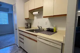 7093 Spring Garden Dr, Springfield, VA 22150 - Photo 9