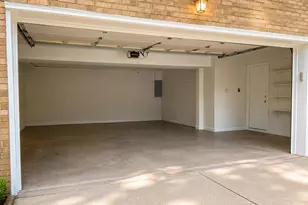 8425 Blevins Way Ct, Vienna, VA 22182 - Photo 17
