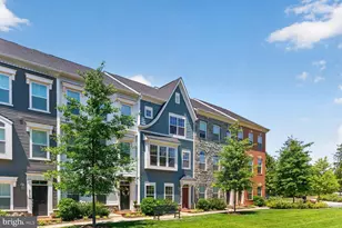 5128 Ridgeview Retreat Dr, Chantilly, VA 20151 - Photo 1
