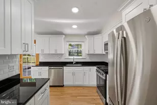 13742 Cabells Mill Dr, Centreville, VA 20120 - Photo 5
