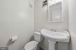 7779 Tiverton Dr, Springfield, VA 22152 - Photo 23