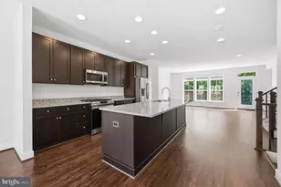 5179 Ridgeview Retreat Dr, Chantilly, VA 20151 - Photo 7