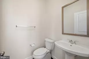 5179 Ridgeview Retreat Dr, Chantilly, VA 20151 - Photo 17