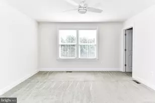 3735 Powell Ln, Falls Church, VA 22041 - Photo 11