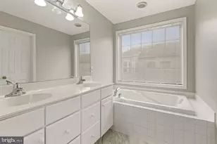 5192 Fiery Dawn Ct, Centreville, VA 20120 - Photo 23