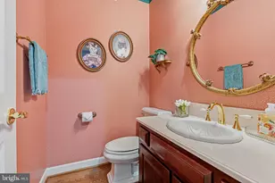 2028 Spring Branch Dr, Vienna, VA 22181 - Photo 33