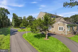 12304 Popes Head Rd, Fairfax, VA 22030 - Photo 3