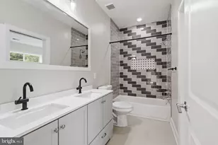 12304 Popes Head Rd, Fairfax, VA 22030 - Photo 25