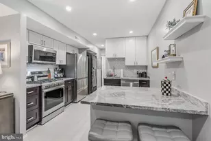 2055 Royal Fern Ct, Reston, VA 20191 - Photo 5