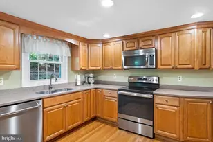 5804 Oak Moss Terrace, Burke, VA 22015 - Photo 9