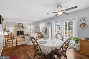 2327 Colts Brook Rd, Reston, VA 20191 - Photo 9