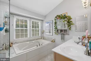 2327 Colts Brook Rd, Reston, VA 20191 - Photo 17