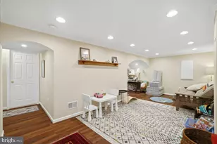 2327 Colts Brook Rd, Reston, VA 20191 - Photo 31