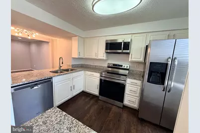 8577 Blackfoot Court, Lorton, VA 22079 - Photo 3