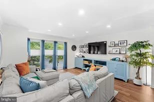 1604 Apricot Ct, Reston, VA 20190 - Photo 5