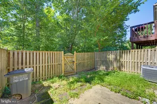 7428 Erska Woods Court, Springfield, VA 22153 - Photo 23