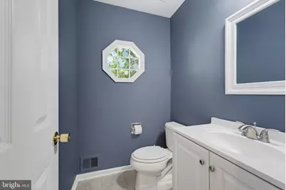 7428 Erska Woods Court, Springfield, VA 22153 - Photo 9