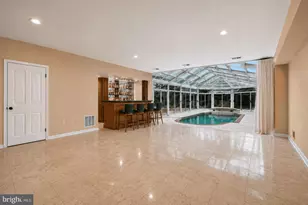 2094 Hunters Crest Way, Vienna, VA 22181 - Photo 17