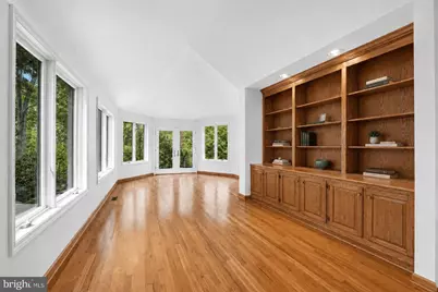 2094 Hunters Crest Way, Vienna, VA 22181 - Photo 15