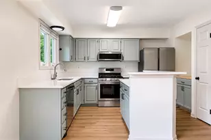 14608 Flower Hill Ct, Centreville, VA 20120 - Photo 3