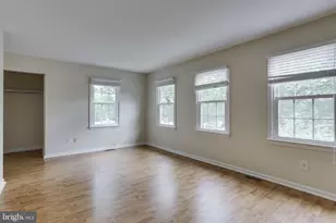 2937 Village Spring Ln, Vienna, VA 22181 - Photo 25