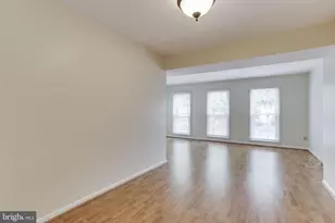 2937 Village Spring Ln, Vienna, VA 22181 - Photo 11