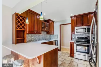 9718 Kingsbridge Drive #204, Fairfax, VA 22031 - Photo 3