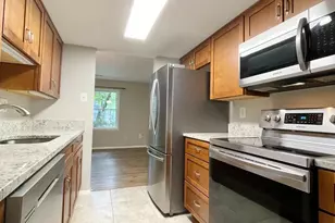 1602 Harvest Green Ct, Reston, VA 20194 - Photo 9