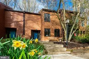 11570 Woodhollow Ct, Reston, VA 20191 - Photo 1