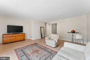2674 Glengyle Dr, Vienna, VA 22181 - Photo 5