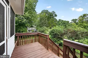 4016 Mapleton Dr, Chantilly, VA 20151 - Photo 11