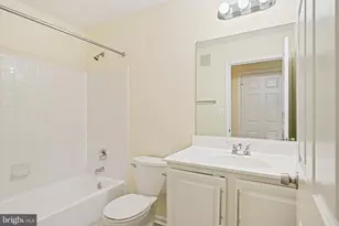 13096 Marcey Creek Rd, Herndon, VA 20171 - Photo 25