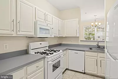 13096 Marcey Creek Road, Herndon, VA 20171 - Photo 9