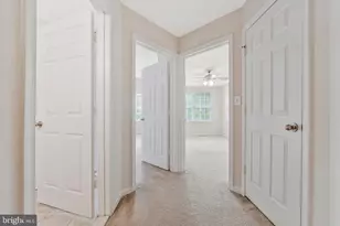 12890 Fair Briar Ln, Fairfax, VA 22033 - Photo 15