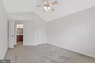 12890 Fair Briar Ln, Fairfax, VA 22033 - Photo 17