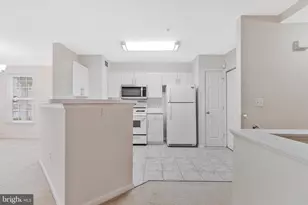 12890 Fair Briar Ln, Fairfax, VA 22033 - Photo 13