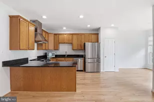 7348 Bloomington Ct, Springfield, VA 22150 - Photo 23