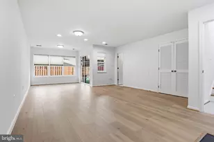 7348 Bloomington Ct, Springfield, VA 22150 - Photo 41