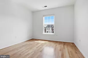 7348 Bloomington Ct, Springfield, VA 22150 - Photo 35