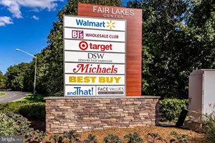 12877 Fair Briar Ln, Fairfax, VA 22033 - Photo 47