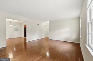 8621 Buckboard Dr, Alexandria, VA 22308 - Photo 7