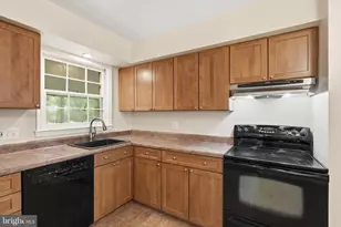 8621 Buckboard Dr, Alexandria, VA 22308 - Photo 11