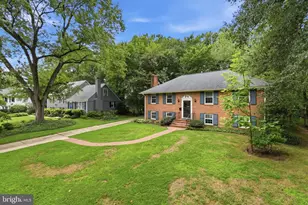 8621 Buckboard Dr, Alexandria, VA 22308 - Photo 3