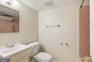8621 Buckboard Dr, Alexandria, VA 22308 - Photo 25