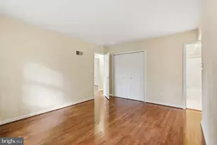 8621 Buckboard Dr, Alexandria, VA 22308 - Photo 15