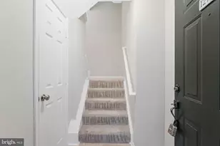 12747 Fair Briar Ln, Fairfax, VA 22033 - Photo 3