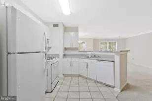 4507 Superior Square, Fairfax, VA 22033 - Photo 11