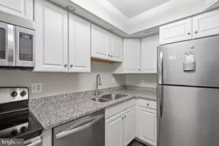 5904 Mt Eagle Dr, Alexandria, VA 22303 - Photo 27
