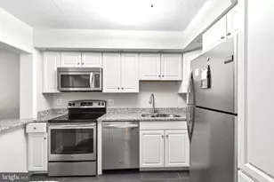 5904 Mt Eagle Dr, Alexandria, VA 22303 - Photo 17