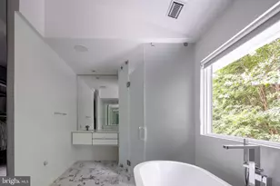 6016 Chesterbrook Rd, McLean, VA 22101 - Photo 39